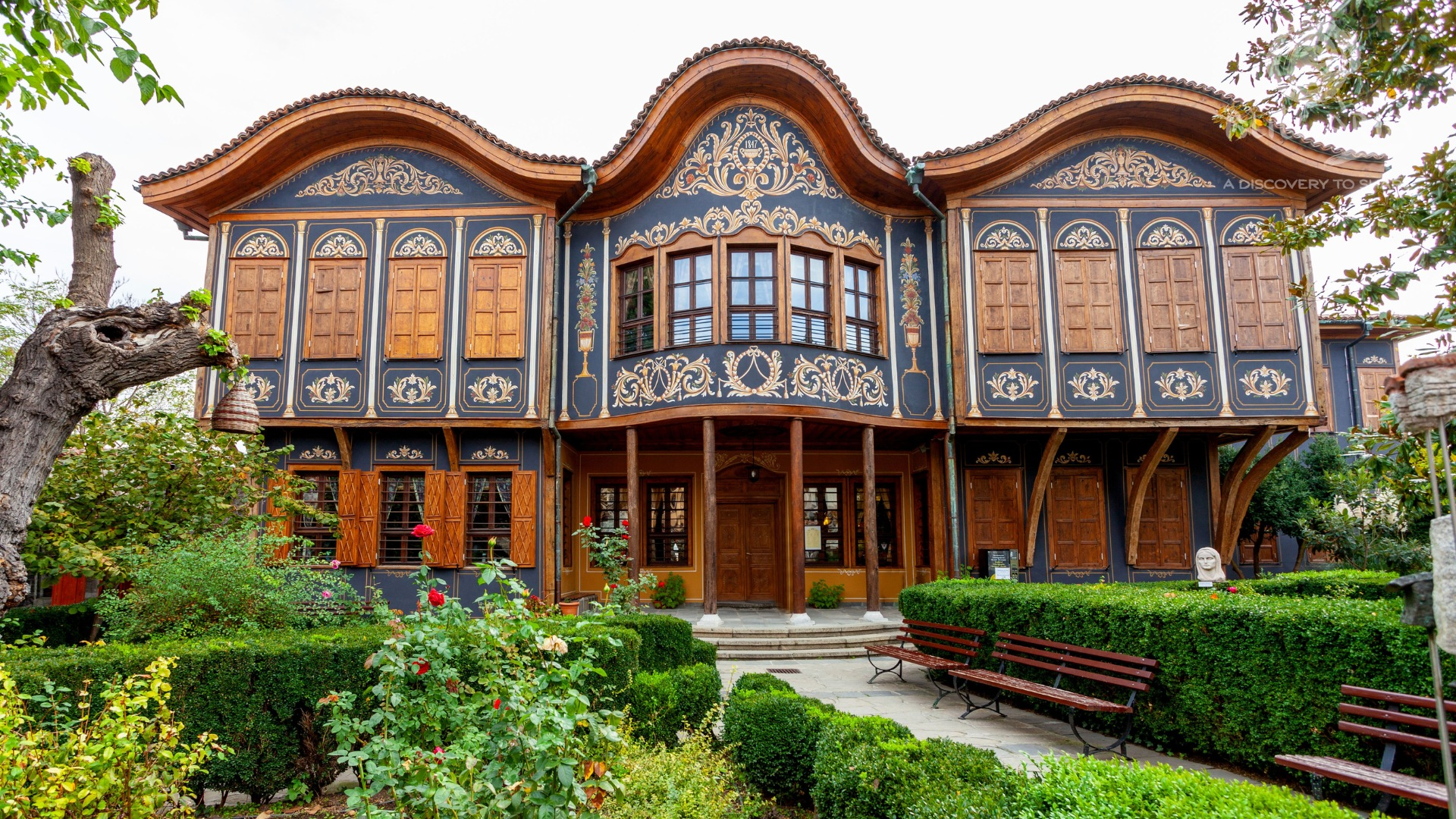 Visit the Ethnographic Museum