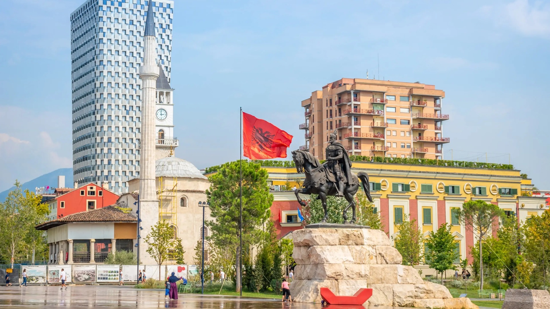 Skanderbeg Square