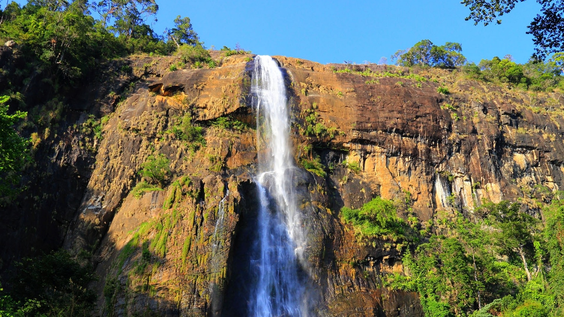 Hidden Gems & Off-the-Beaten-Path Experiences