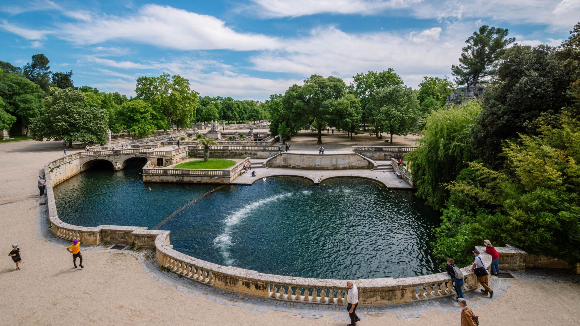 Jardins de la Fontaine and the Temple of Diana