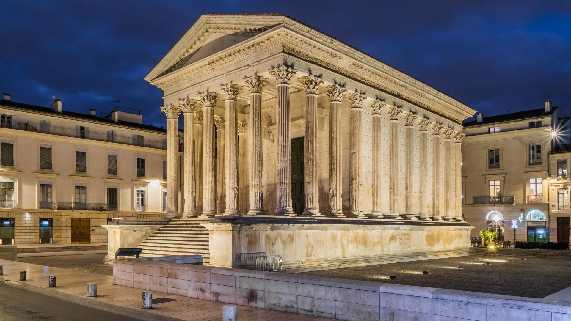 Maison Carrée